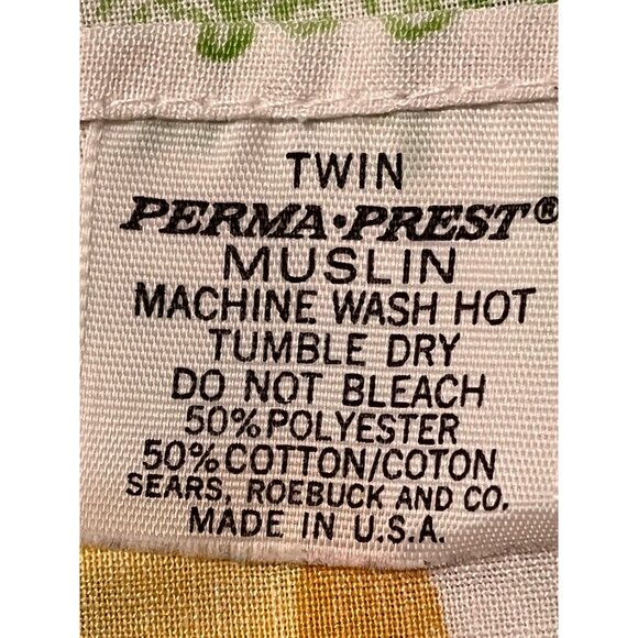 Charming Vintage Walt Disney Winnie the Pooh 80's Nursery Set Curtains & Bedding - Picture 13 of 16